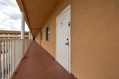 17350 NW 67th #301, Hialeah, FL 33015 - Photo 3