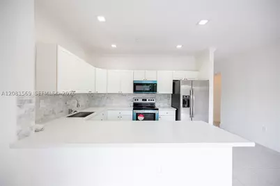 17350 NW 67th #301, Hialeah, FL 33015 - Photo 7