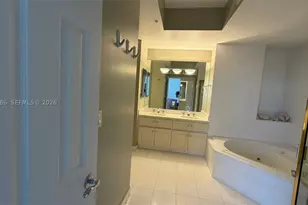 6301 Collins, Miami Beach, FL 33141 - Photo 17