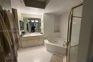 6301 Collins, Miami Beach, FL 33141 - Photo 7
