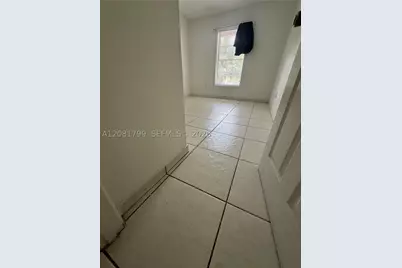5755 W 20th #201, Hialeah, FL 33012 - Photo 9