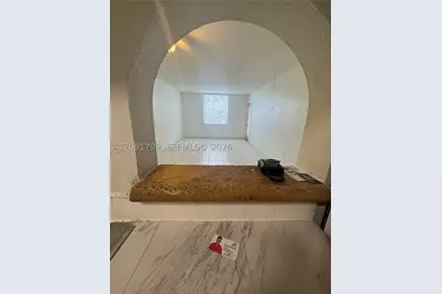 5755 W 20th #201, Hialeah, FL 33012 - Photo 15