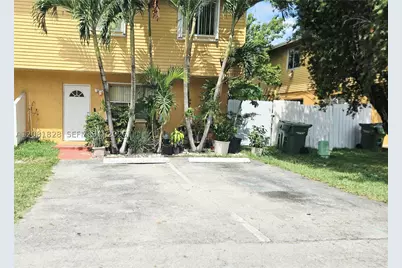 113 NE 12th #113, Homestead, FL 33030 - Photo 1