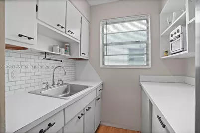200 76th #56, Miami Beach, FL 33141 - Photo 11