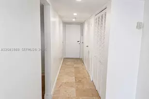 555 NE 15th, Miami, FL 33132 - Photo 11