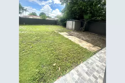 6605 W 6th, Hialeah, FL 33012 - Photo 17