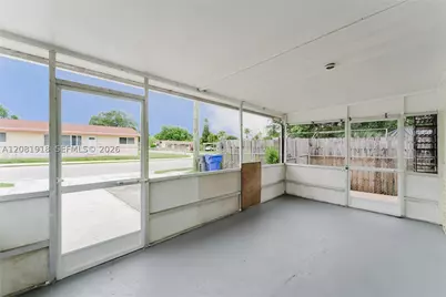 5737 Grant, Hollywood, FL 33021 - Photo 3