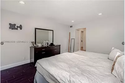 4000 N Hills #29, Hollywood, FL 33021 - Photo 15