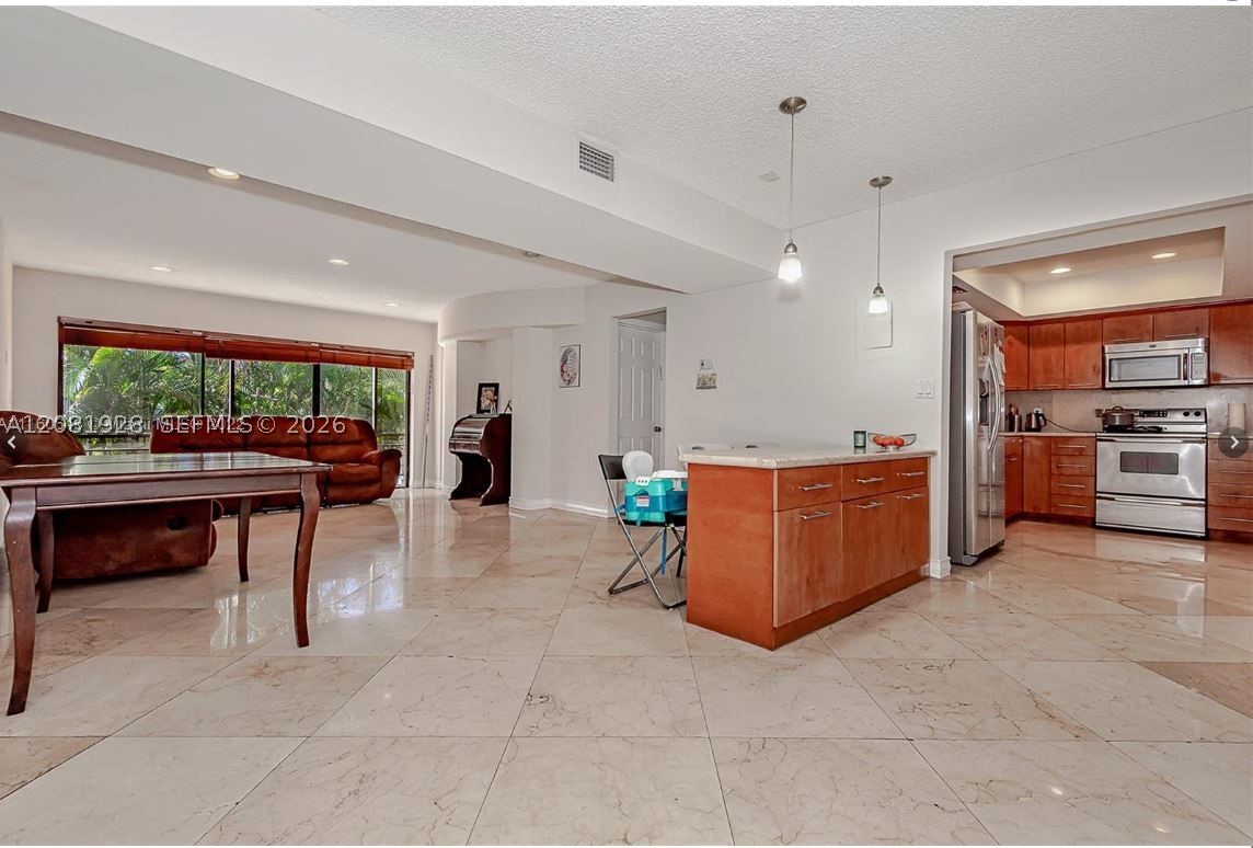 4000 N Hills #29 - 4000 N Hills #29, Hollywood, FL 33021 Luxury Property | Jose Angel Pina