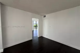 1000 Parkview, Hallandale Beach, FL 33009 - Photo 11