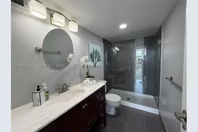 1000 Parkview #531, Hallandale Beach, FL 33009 - Photo 15
