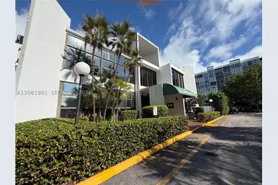 1000 Parkview #531, Hallandale Beach, FL 33009 - Photo 31