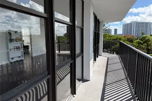 1000 Parkview, Hallandale Beach, FL 33009 - Photo 5