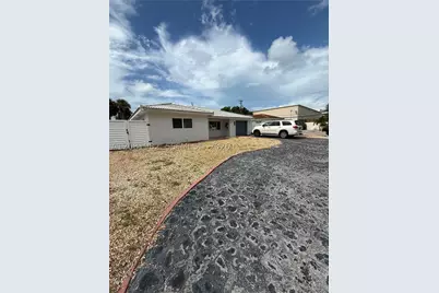 52 45th, Treasure Island, FL 33706 - Photo 3