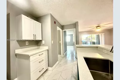 2620 S University #105, Davie, FL 33328 - Photo 3