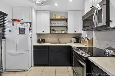 202 Oxford 200, West Palm Beach, FL 33417 - Photo 5