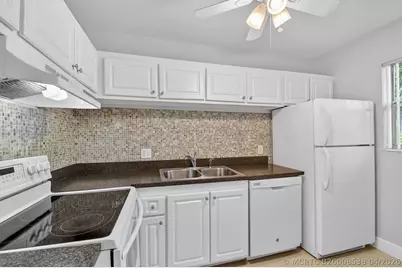 1432 S Lakeside Drive #4, Lake Worth, FL 33460 - Photo 13