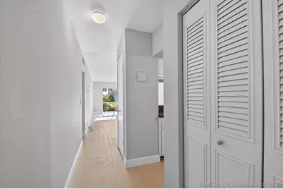 1432 S Lakeside Drive #4, Lake Worth, FL 33460 - Photo 11