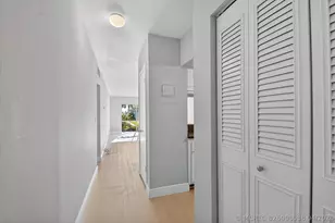1432 S Lakeside Dr, Lake Worth, FL 33460 - Photo 11