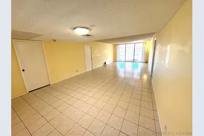 901 Cypress Terrace #103, Pompano Beach, FL 33069 - Photo 3