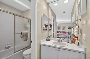 837 NW 47th St, Deerfield Beach, FL 33064 - Photo 15