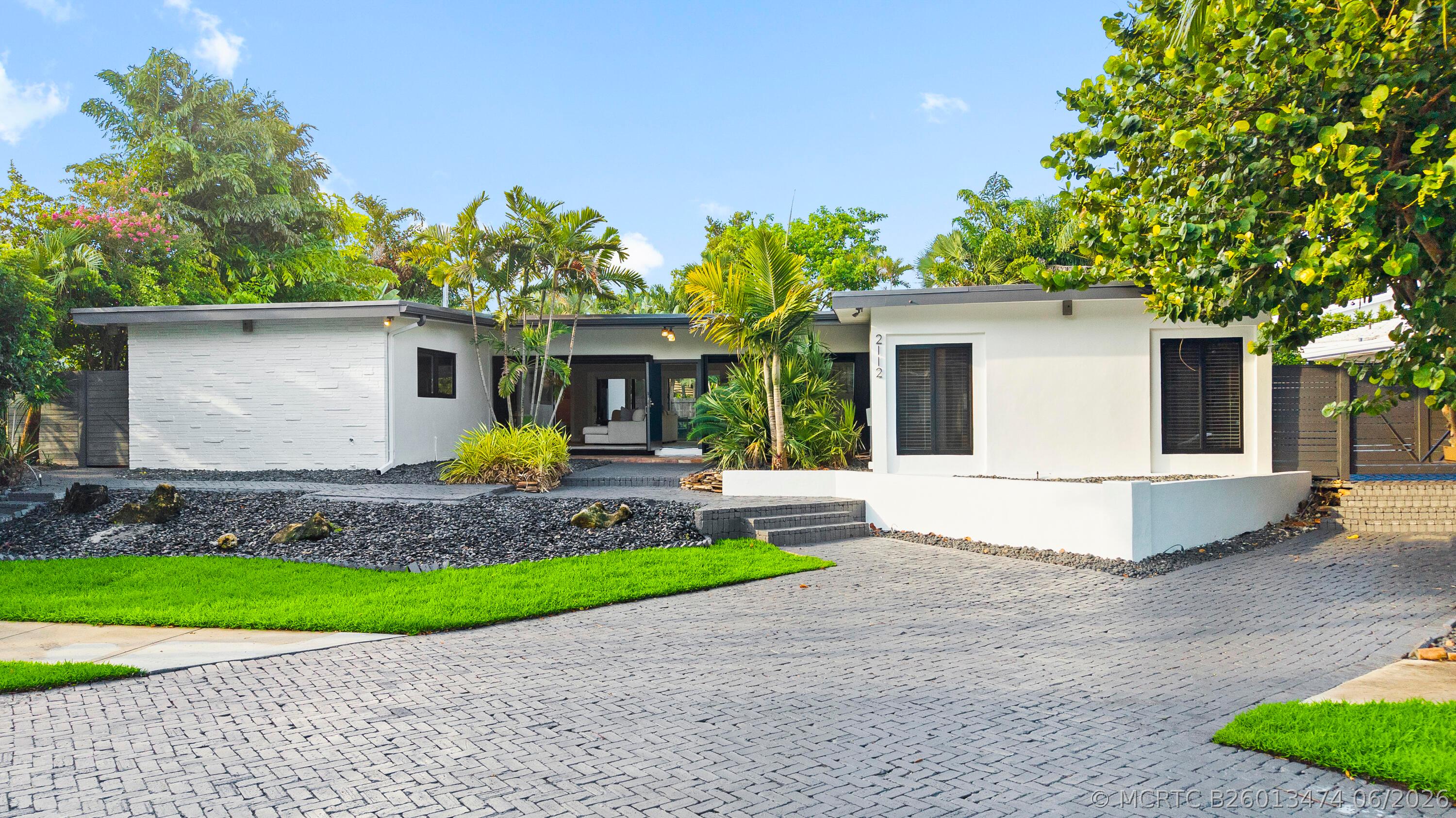 2112 Manatee Dr - 2112 Manatee Dr, Fort Lauderdale, FL 33316 Luxury Property | Jose Angel Pina