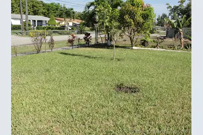 8253 NW 118th Way NW, Parkland, FL 33076 - Photo 23