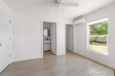 1135 17th Place, Vero Beach, FL 32960 - Photo 5