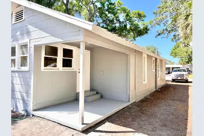 1135 17th Place, Vero Beach, FL 32960 - Photo 3