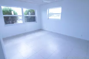 465 Paradise Isle Blvd, Hallandale Beach, FL 33009 - Photo 11