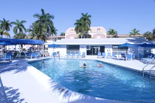 465 Paradise Isle Blvd, Hallandale Beach, FL 33009 - Photo 25