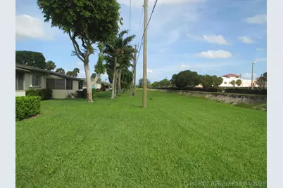 2951 Ashley Drive W #D, West Palm Beach, FL 33415 - Photo 13