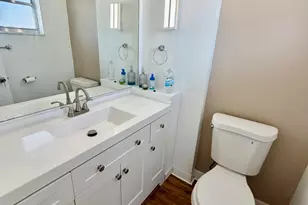 1000 NE 14th Ave, Hallandale Beach, FL 33009 - Photo 9