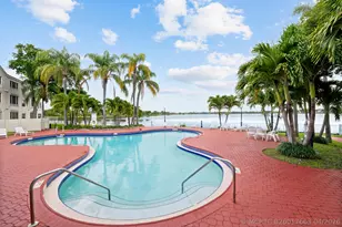 2861 N Oakland Forest Dr, Oakland Park, FL 33309 - Photo 23