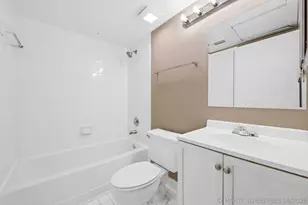 2861 N Oakland Forest Dr, Oakland Park, FL 33309 - Photo 15