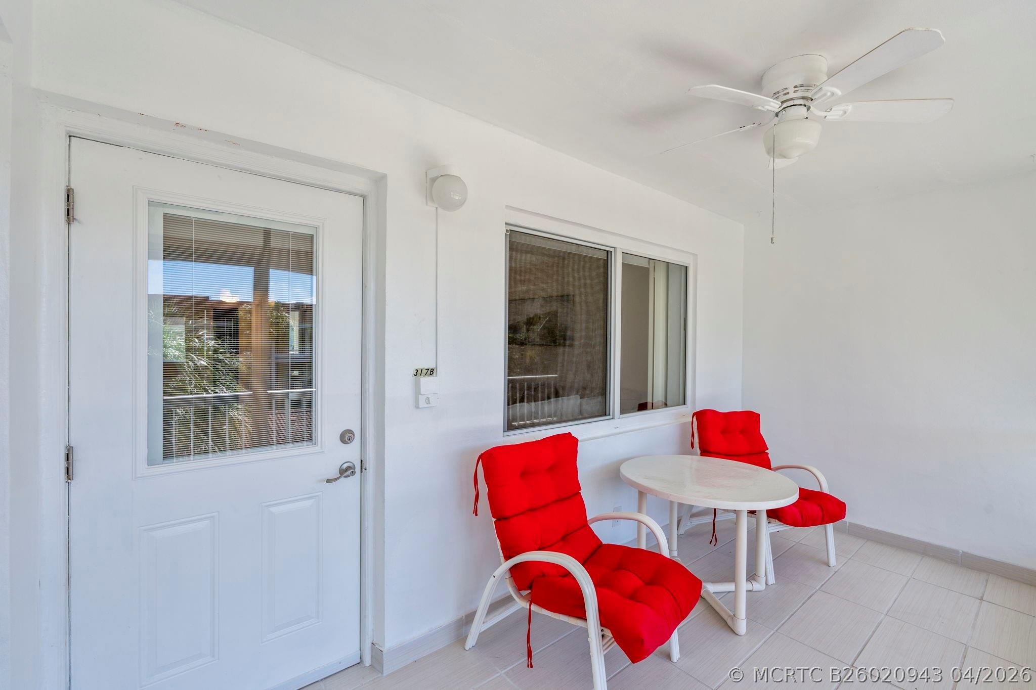 581 Blue Heron Dr #317-b main architectural view
