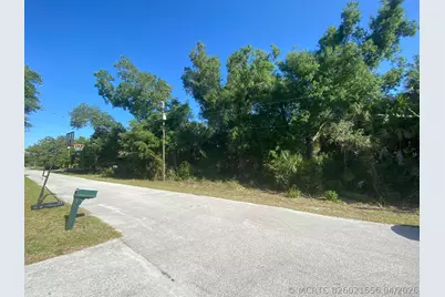 000 April Avenue, North Port, FL 34288 - Photo 7