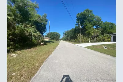 000 April Avenue, North Port, FL 34288 - Photo 13