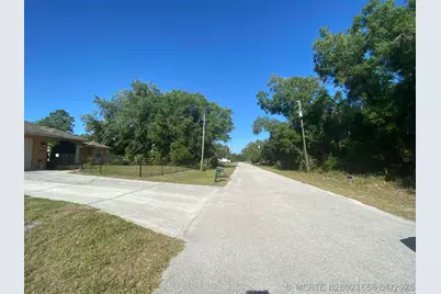 000 April Avenue, North Port, FL 34288 - Photo 11