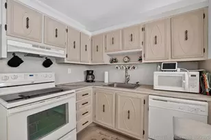 5681 SW 2nd Ct, Margate, FL 33068 - Photo 11
