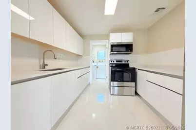53 NE 16th Place, Fort Lauderdale, FL 33305 - Photo 3
