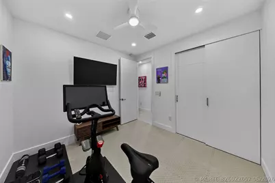 21 NE 25th Street, Wilton Manors, FL 33305 - Photo 27