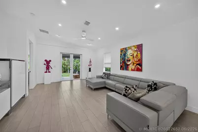 21 NE 25th Street, Wilton Manors, FL 33305 - Photo 13