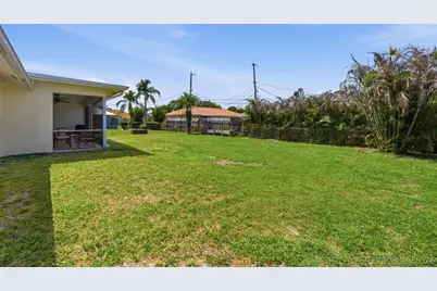 390 SE Cork Road, Port Saint Lucie, FL 34984 - Photo 33