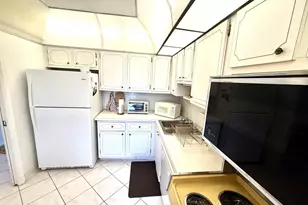 3150 N Palm Aire Dr, Pompano Beach, FL 33069 - Photo 11