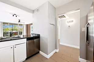 113 Royal Pk Dr, Oakland Park, FL 33309 - Photo 3