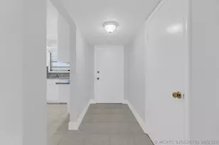 200 Jacaranda Country Club Dr, Plantation, FL 33324 - Photo 13