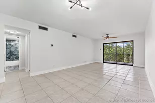 200 Jacaranda Country Club Dr, Plantation, FL 33324 - Photo 3