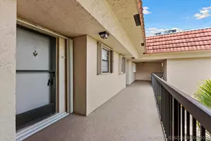 200 Jacaranda Country Club Dr, Plantation, FL 33324 - Photo 37