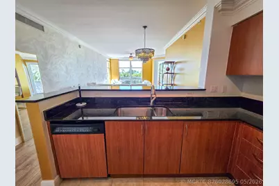 806 E Windward Way #323, Lantana, FL 33462 - Photo 11